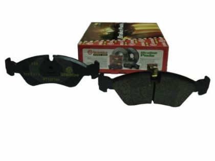 slika P59017-Pločice kočione prednje  Daewoo Espero-Lanos-Nexia- Opel Astra-Opel Calibra-Opel Kadet-Opel Vectra-Opel Omega-Brembo zamenski rezervni deo