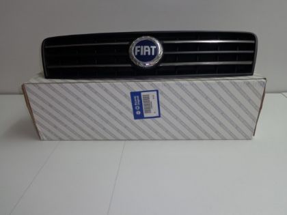 slika 46849441-Maska hladnjaka prednja Fiat Punto