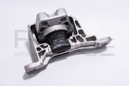 slika 43MZ067-Nosač motora desni Mazda 3  2.0-2.0 MZR-2.0 MZR DISI-zamenski rezervni deo