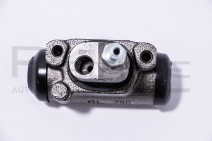 slika 10HY016-Cilindar zadnjeg desnog  točka Hyundai H1-zamenski rezervni