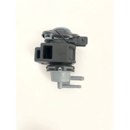 slika 8200661049-Elektro ventil turbine Dacia Logan-Dacia Sandero-Dacia Duster-Nissan Qasqai-Nissan X-TraiRenault Renault Clio-Renault Kangoo-Reanult Megane-Renault Espace IV-Renault Latitude-Renault Koleos