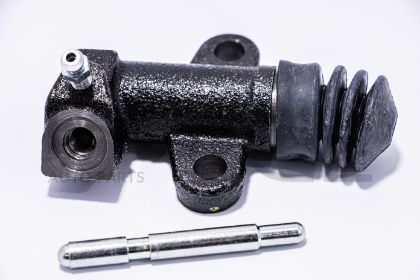 slika 08NI012-Cilindar kvačila pomoćni Nissan Navara 2.5 dCi-Pathfinder 2.5 dCi-zamenski rezervni deo