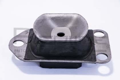 slika 43NI233-Nosač motora zadnji Nissan Qashqai 2.0-2.0 4x4-2.5 4x4-zamenski rezervni deo