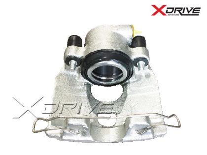 slika 07XD105-Kočiona čeljust prenja leva Audi A4 B8-Audi A4 B8 Avant-Audi A4 B8 Allroad-Audi A5 8T3-Audi A5 Kabriolet 8F7-Audi A5 Sportback 8TA-zamenski rezervni deo